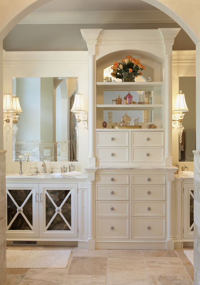 Bathroom - traditional bathroom idea in Minneapolis