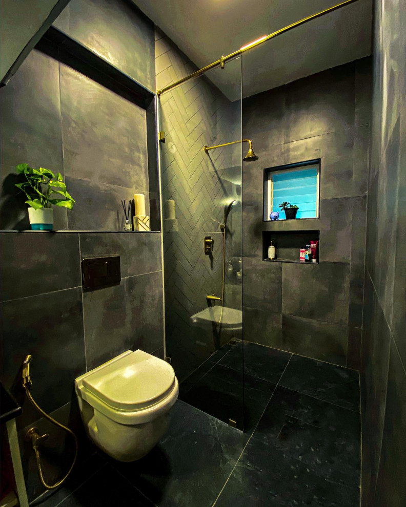 Modernes Badezimmer in Bangalore
