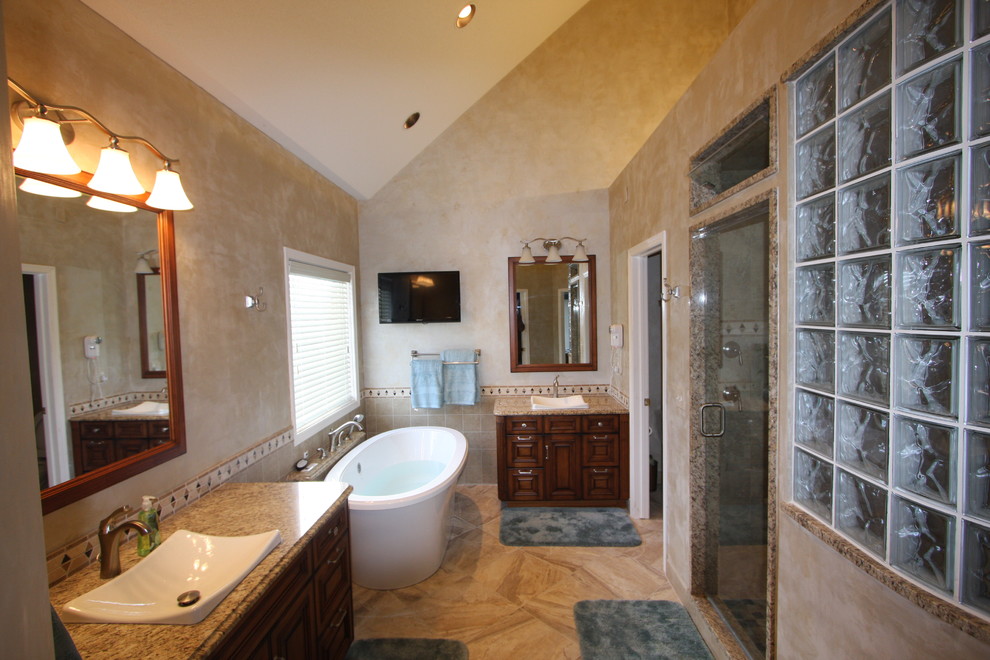 Elegant bathroom photo in Wichita