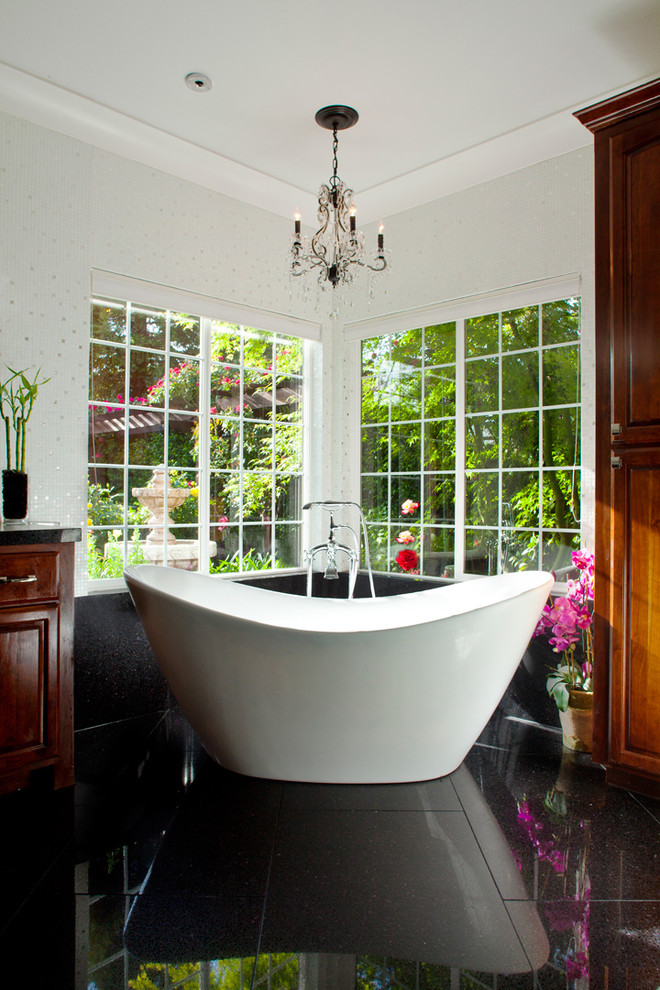 Trendy freestanding bathtub photo in Atlanta
