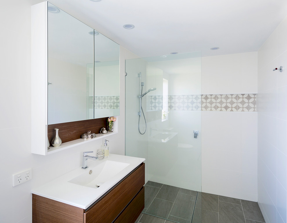 Master Ensuite Recessed Shampoo Shelf Contemporary Bathroom