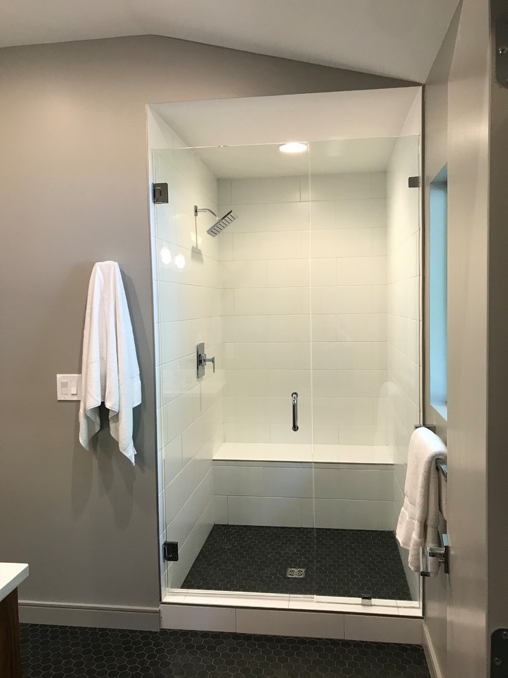 Example of a large mid-century modern master alcove shower design in Charlotte