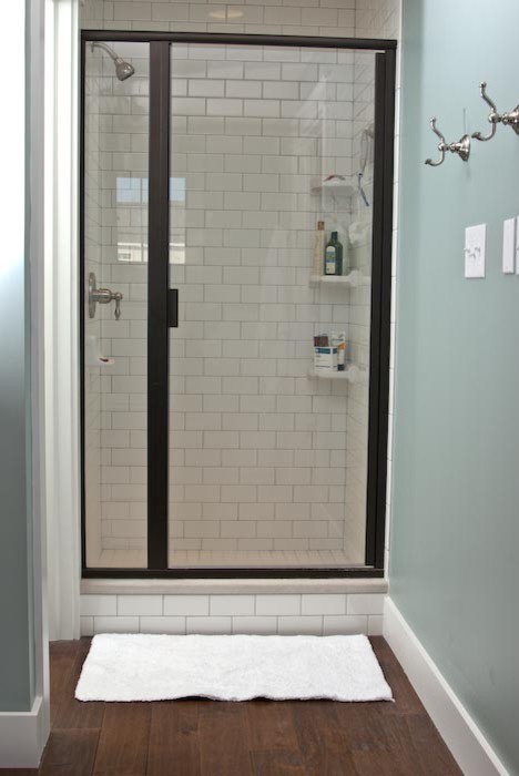 Idée de décoration pour une salle de bain craftsman.