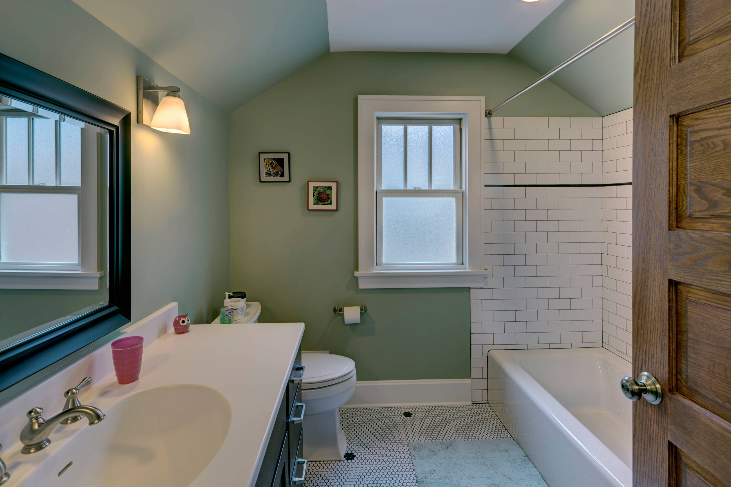 75 Beautiful Small Craftsman Bathroom Pictures Ideas July 2021 Houzz