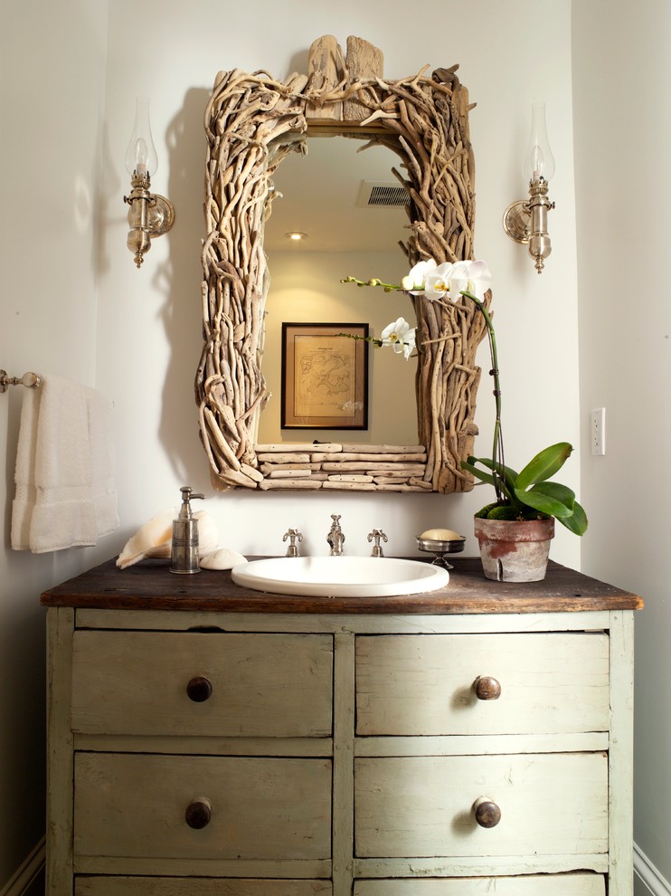 Inspiration for a rustic bathroom remodel in New York