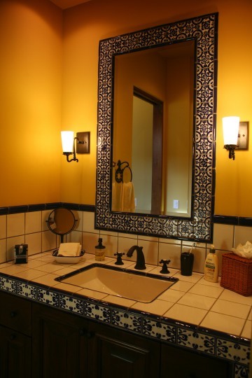 Exempel på ett medelhavsstil badrum