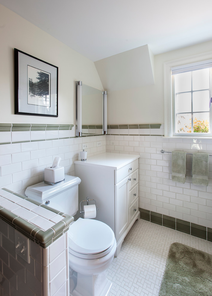 Esempio di una stanza da bagno padronale design con ante bianche, piastrelle bianche, piastrelle in gres porcellanato, pareti bianche e pavimento con piastrelle in ceramica