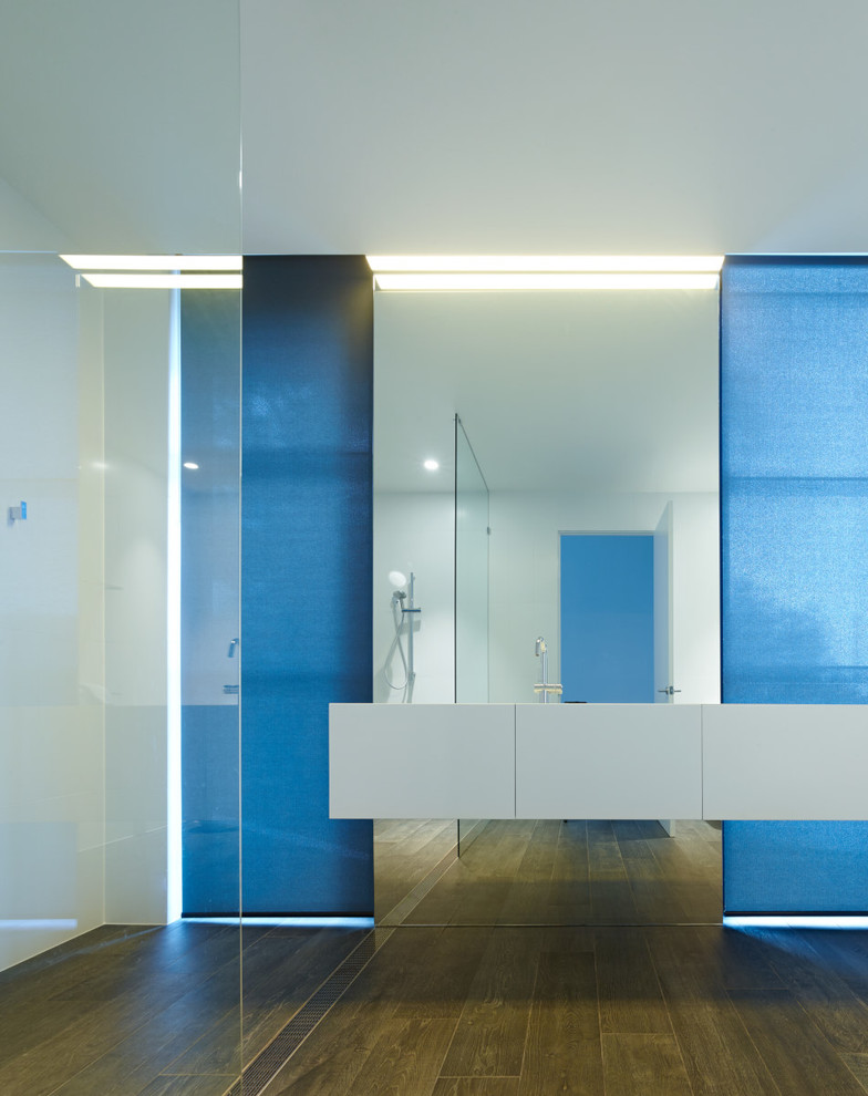 Bathroom - contemporary bathroom idea in Gold Coast - Tweed
