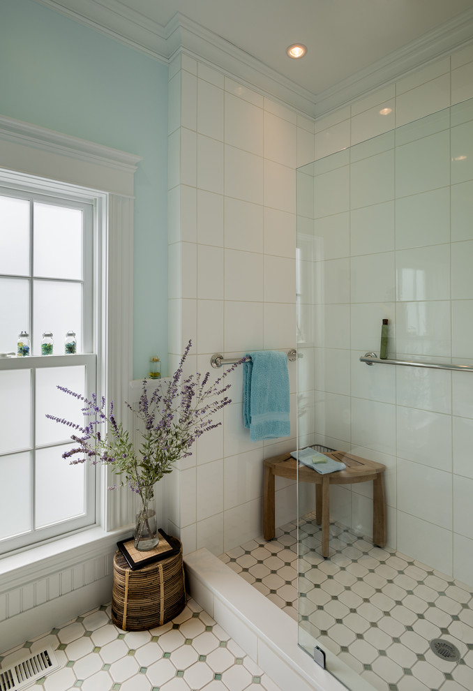 Idéer för vintage badrum, med en öppen dusch och med dusch som är öppen