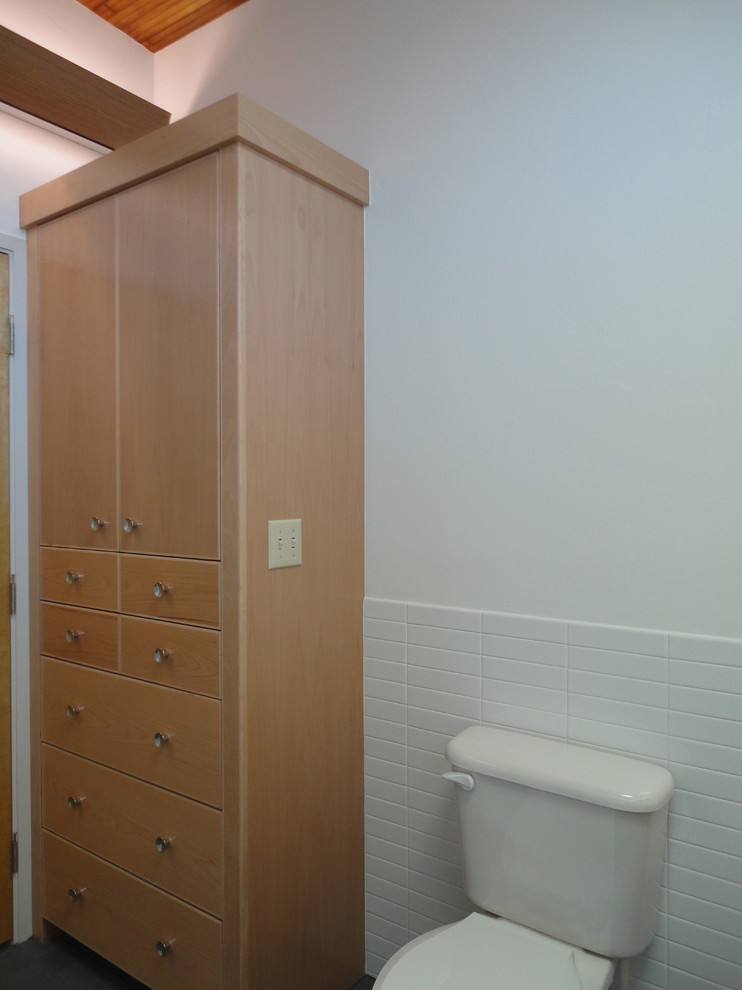 Bathroom - contemporary bathroom idea in San Luis Obispo