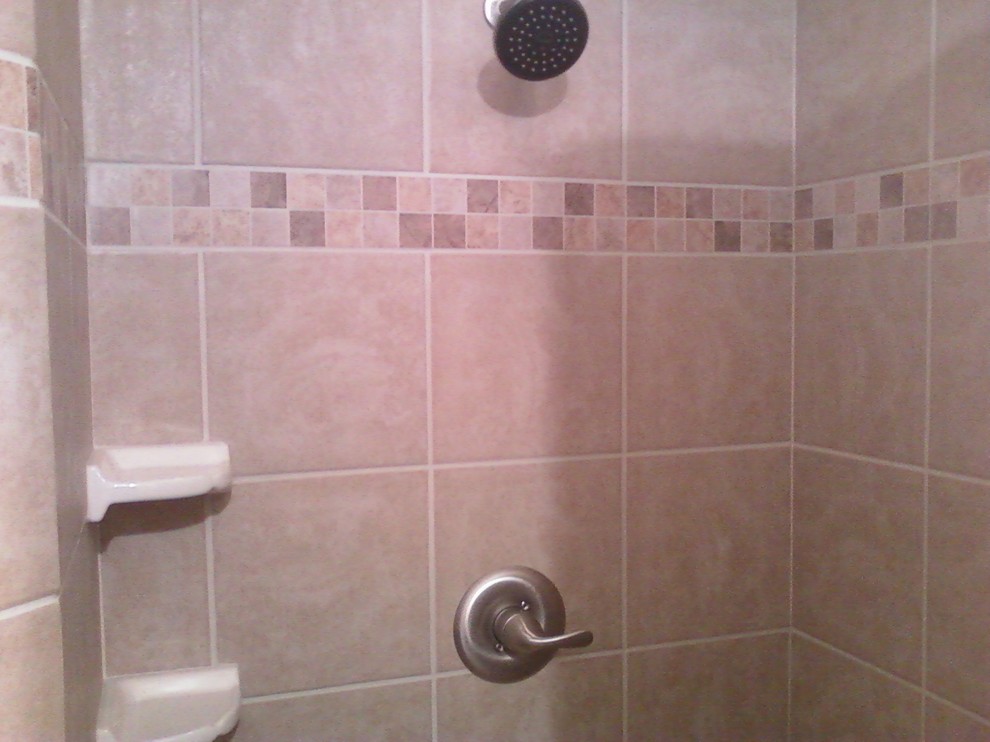 ボルチモアにあるトラディショナルスタイルのおしゃれな浴室の写真