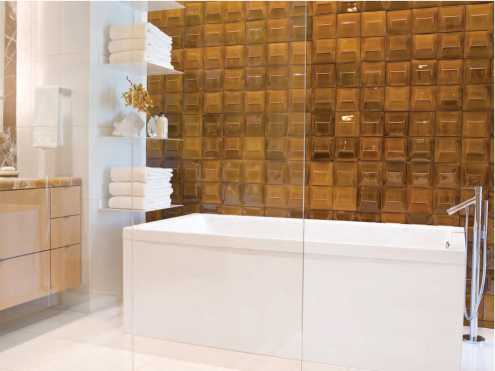 Freestanding bathtub - contemporary freestanding bathtub idea in Los Angeles