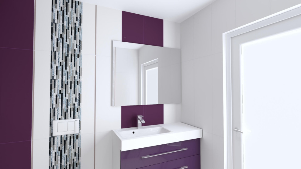 Idée de décoration pour une salle de bain minimaliste de taille moyenne avec des portes de placard violettes, WC suspendus, un carrelage blanc, des carreaux de céramique, un mur blanc, un sol en carrelage de céramique, un lavabo suspendu, un sol blanc, une cabine de douche à porte coulissante, un plan de toilette blanc, meuble simple vasque et meuble-lavabo suspendu.
