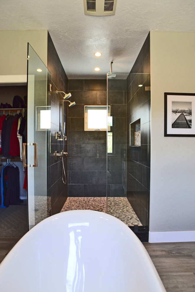 Bathroom - transitional master black tile and porcelain tile porcelain tile bathroom idea in Las Vegas with shaker cabinets, white cabinets, a two-piece toilet, gray walls, an undermount sink and granite countertops