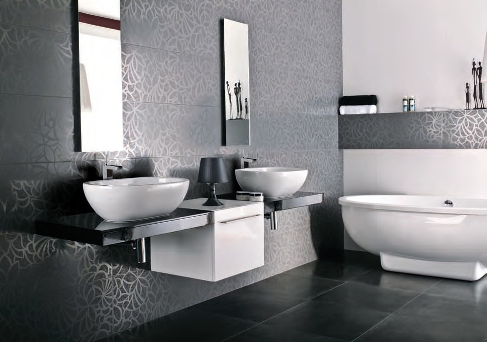 Foto di una grande stanza da bagno moderna con lavabo a bacinella, ante bianche, top in granito, vasca freestanding, piastrelle nere, piastrelle in gres porcellanato, pareti bianche e pavimento in gres porcellanato