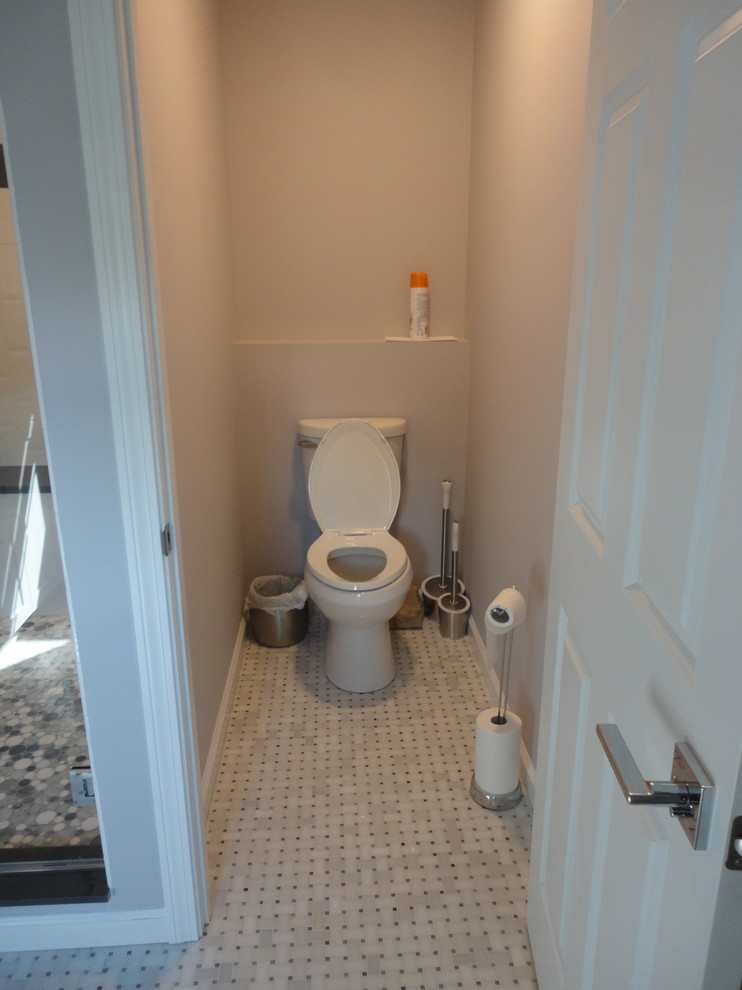 Ispirazione per una stanza da bagno padronale design di medie dimensioni