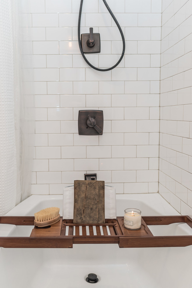Example of a mid-sized farmhouse master gray tile and porcelain tile porcelain tile bathroom design in Dallas with shaker cabinets, gray cabinets, a one-piece toilet, gray walls, an undermount sink and granite countertops
