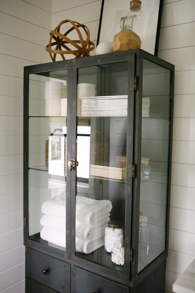 This is an example of a farmhouse bathroom in Seattle.