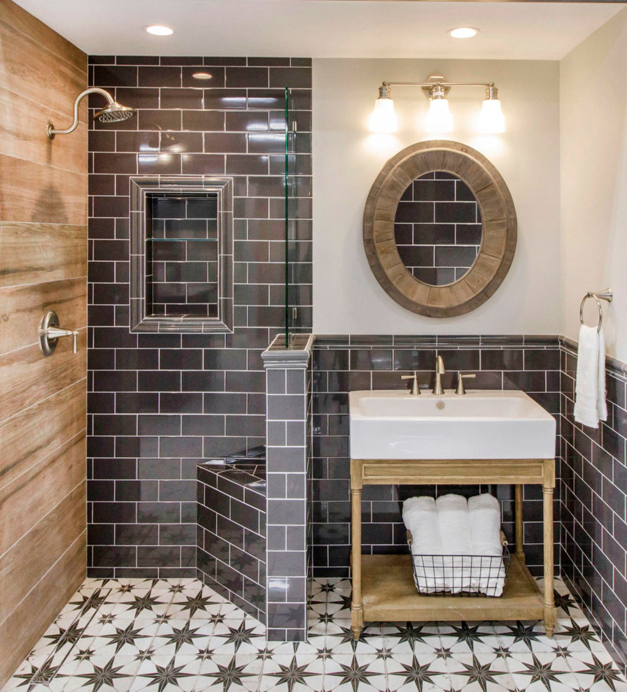 Inspiration for a rustic bathroom in Minneapolis.