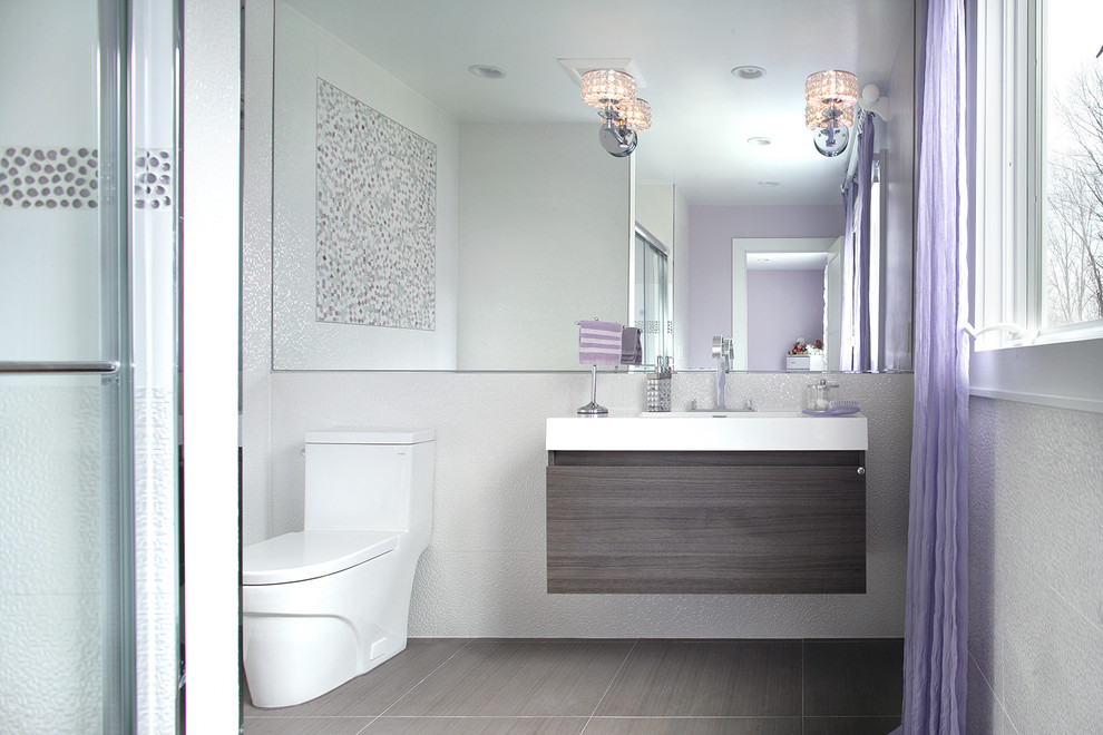 Inspiration for a contemporary bathroom remodel in New York