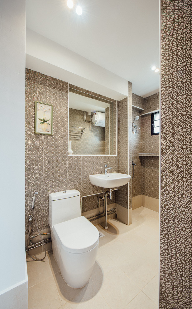 シンガポールにある地中海スタイルのおしゃれな浴室の写真