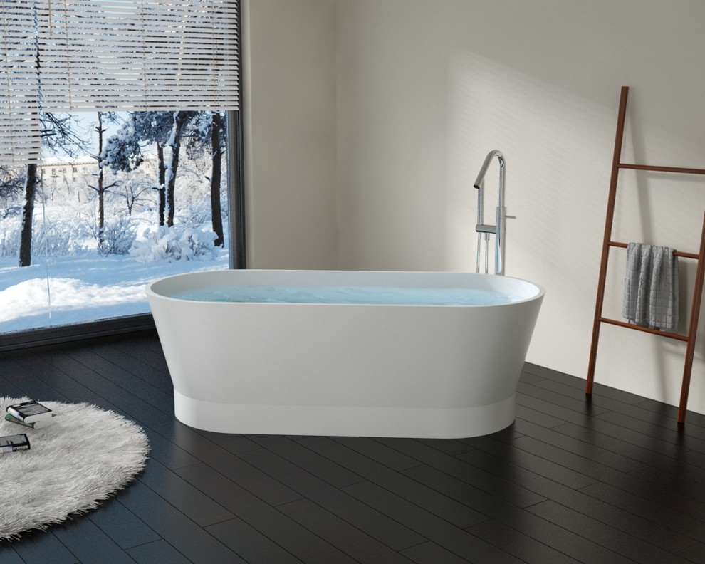 Immagine di una stanza da bagno padronale minimalista di medie dimensioni con vasca freestanding