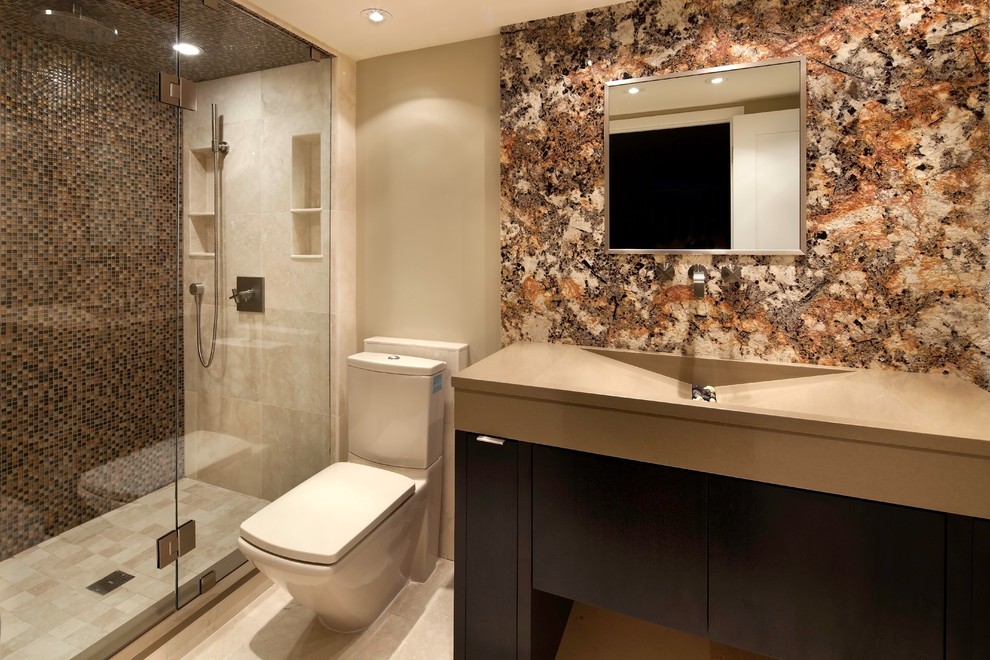 Foto di una stanza da bagno con doccia moderna di medie dimensioni