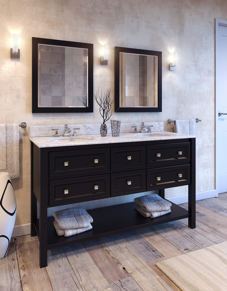 Immagine di una stanza da bagno chic con lavabo sottopiano, consolle stile comò, ante in legno bruno, top in marmo, pareti grigie e parquet chiaro