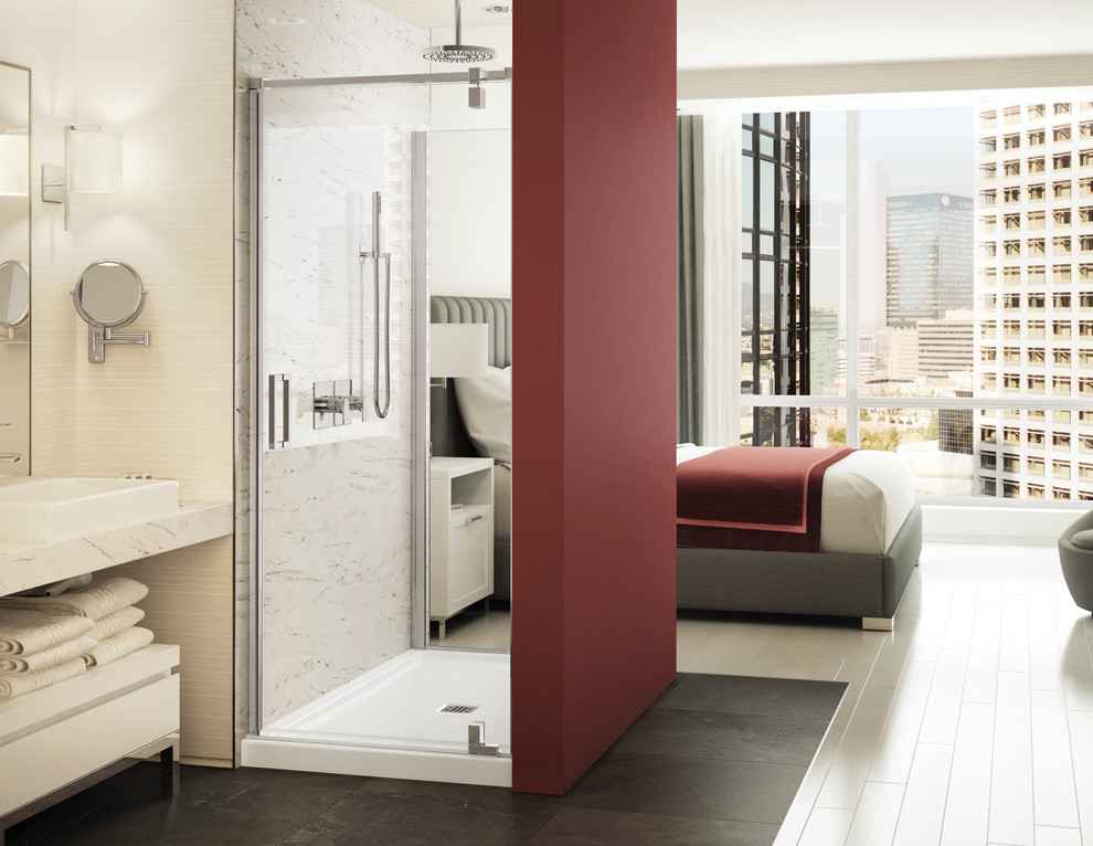 Diseño de cuarto de baño minimalista pequeño con paredes rojas