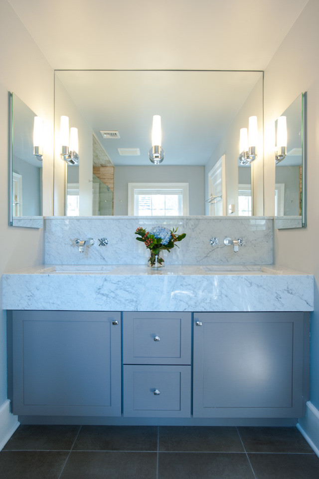 This is an example of a large classic ensuite bathroom in Newark with shaker cabinets, grey cabinets, an alcove shower, brown tiles, ceramic tiles, grey walls, cement flooring, a submerged sink, marble worktops, grey floors and a hinged door.