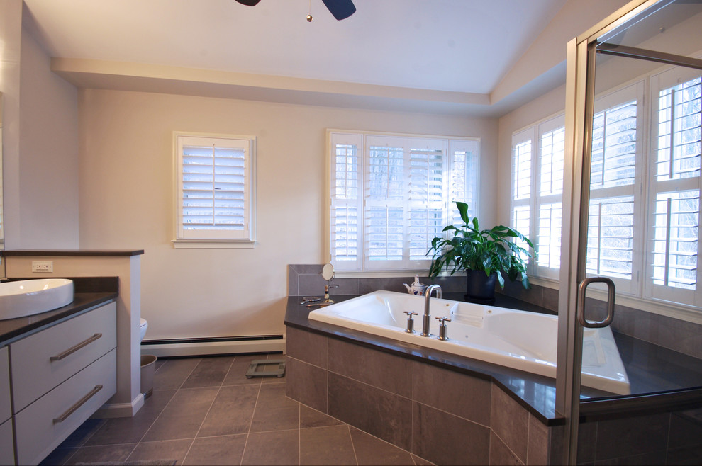 This is an example of a medium sized modern bathroom in Baltimore.