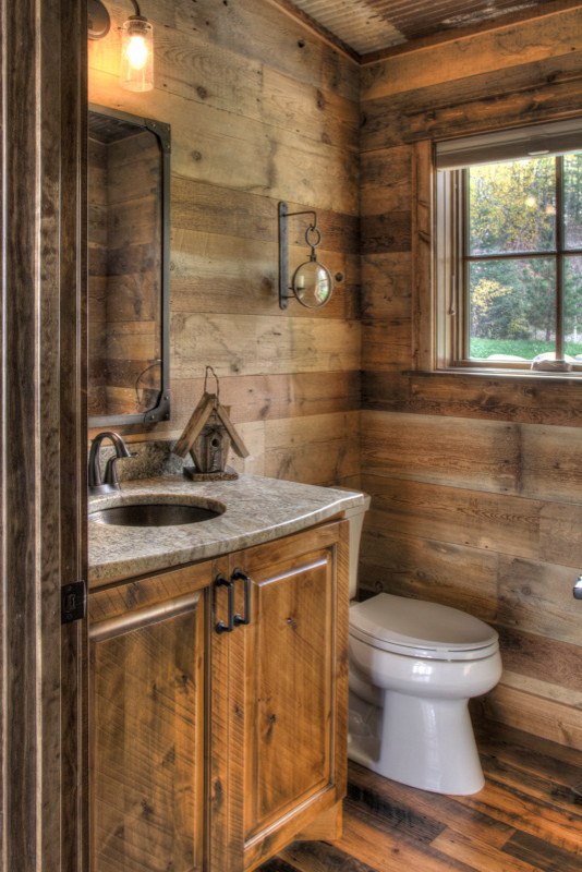 Bild på ett rustikt badrum