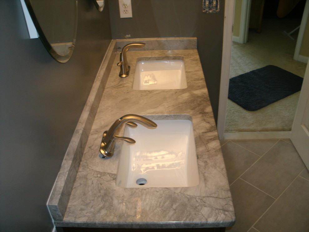 Imagen de cuarto de baño rectangular contemporáneo