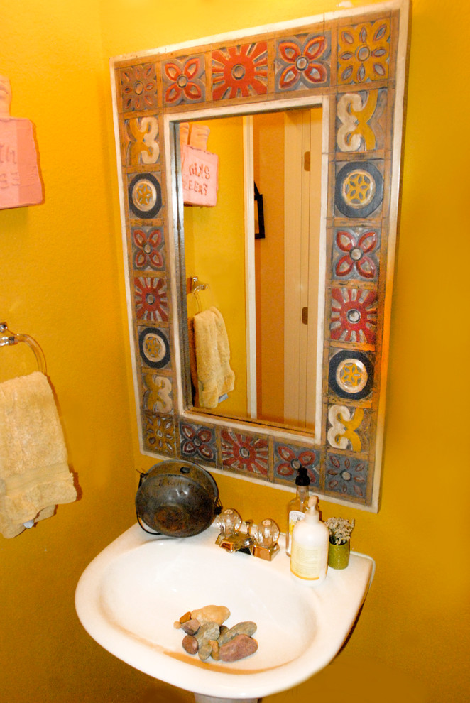 This is an example of an eclectic bathroom in Austin.