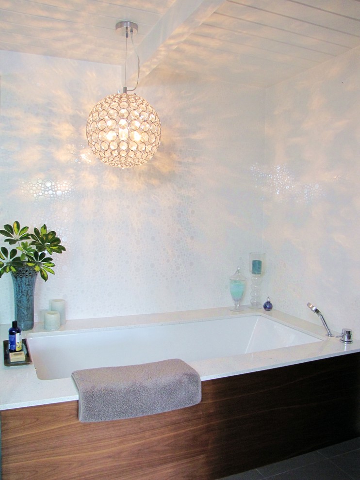 Idée de décoration pour une salle de bain vintage.