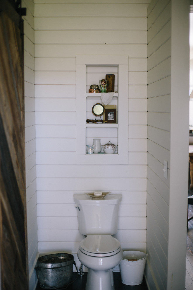 Inspiration for a cottage bathroom remodel in Nashville