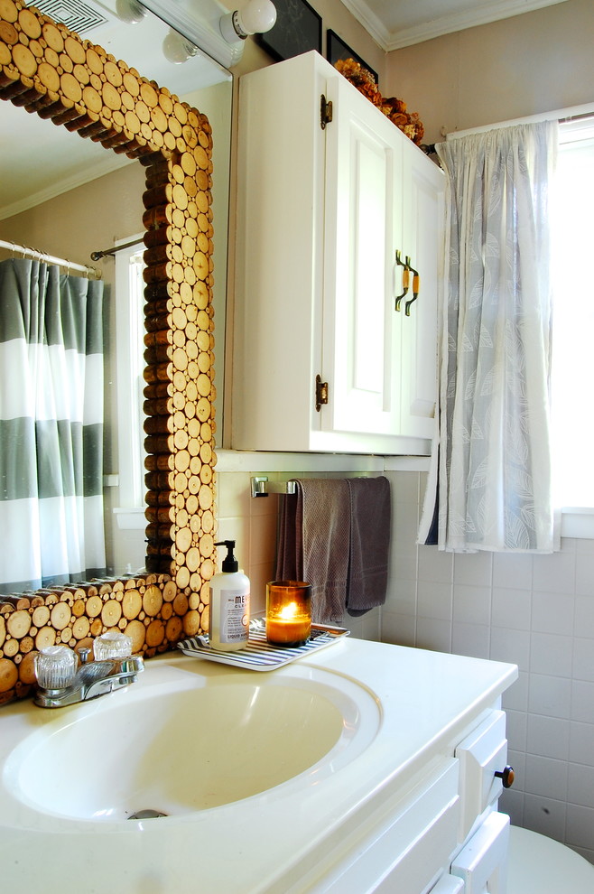 Inspiration for an eclectic bathroom remodel in New York