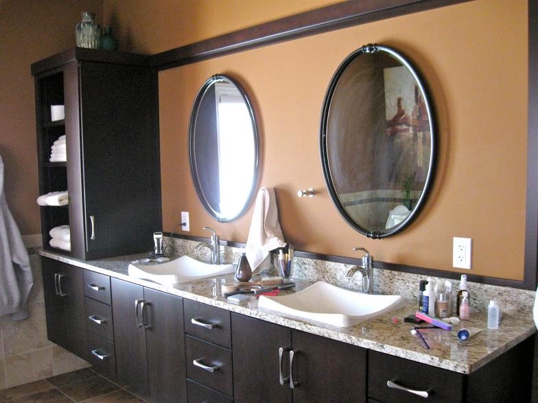 Inspiration for a mid-sized transitional master beige tile and white tile slate floor bathroom remodel in Chicago with flat-panel cabinets, dark wood cabinets, a two-piece toilet, beige walls, an undermount sink and granite countertops