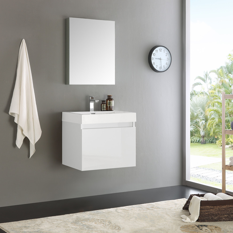 Ispirazione per una piccola stanza da bagno con doccia moderna con consolle stile comò, pareti grigie, lavabo integrato e top in superficie solida