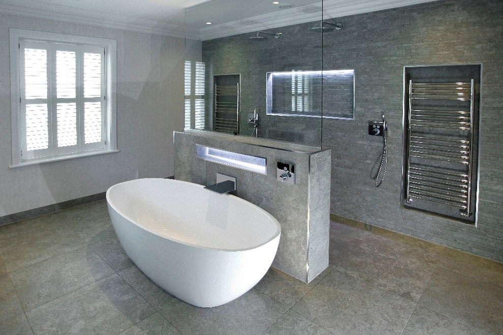 Example of a bathroom design in Surrey