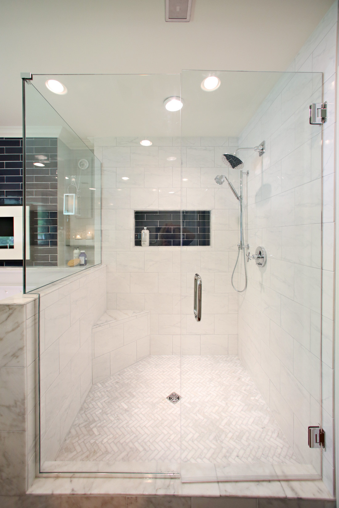 おしゃれな浴室 バスルーム 青いタイル の画像 75選 22年4月 Houzz ハウズ