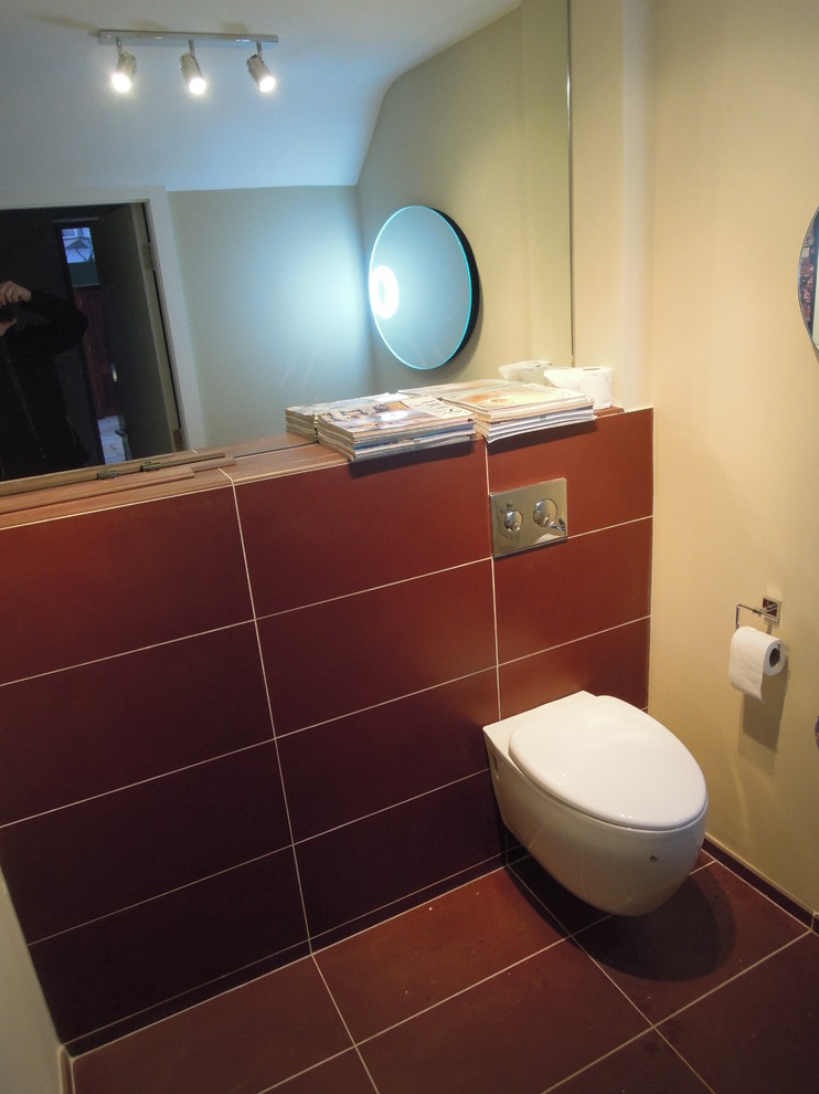 Contemporary bathroom in Dublin.