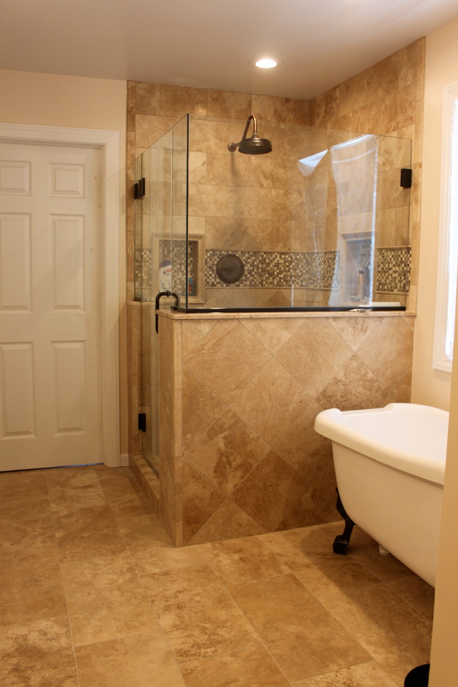 This is an example of a medium sized traditional ensuite bathroom in Baltimore.