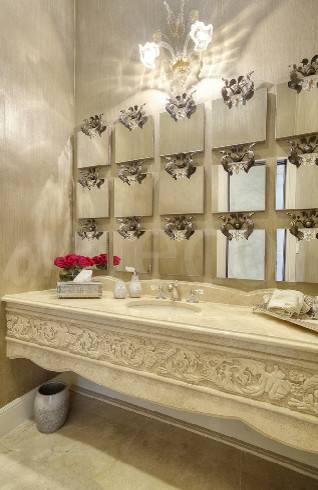 Diseño de cuarto de baño ecléctico grande con baldosas y/o azulejos blancos y suelo de mármol