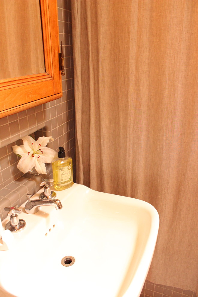 New York Brownstone Garret Traditional Bathroom New York Houzz