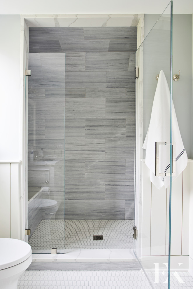 Свежая идея для дизайна: ванная комната в стиле модернизм с душевой кабиной - отличное фото интерьера