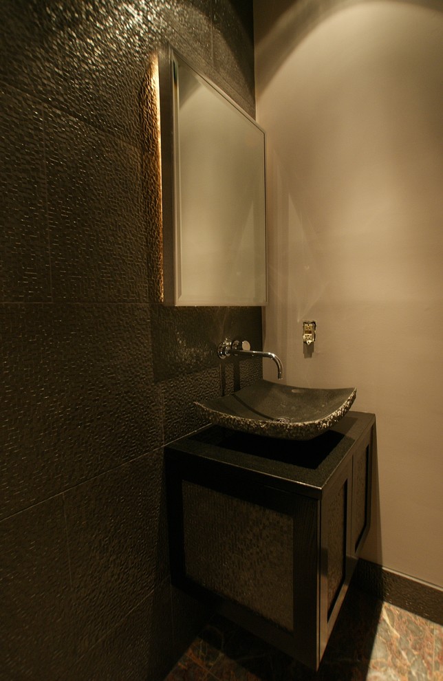 Photo of a contemporary cloakroom in Baltimore.