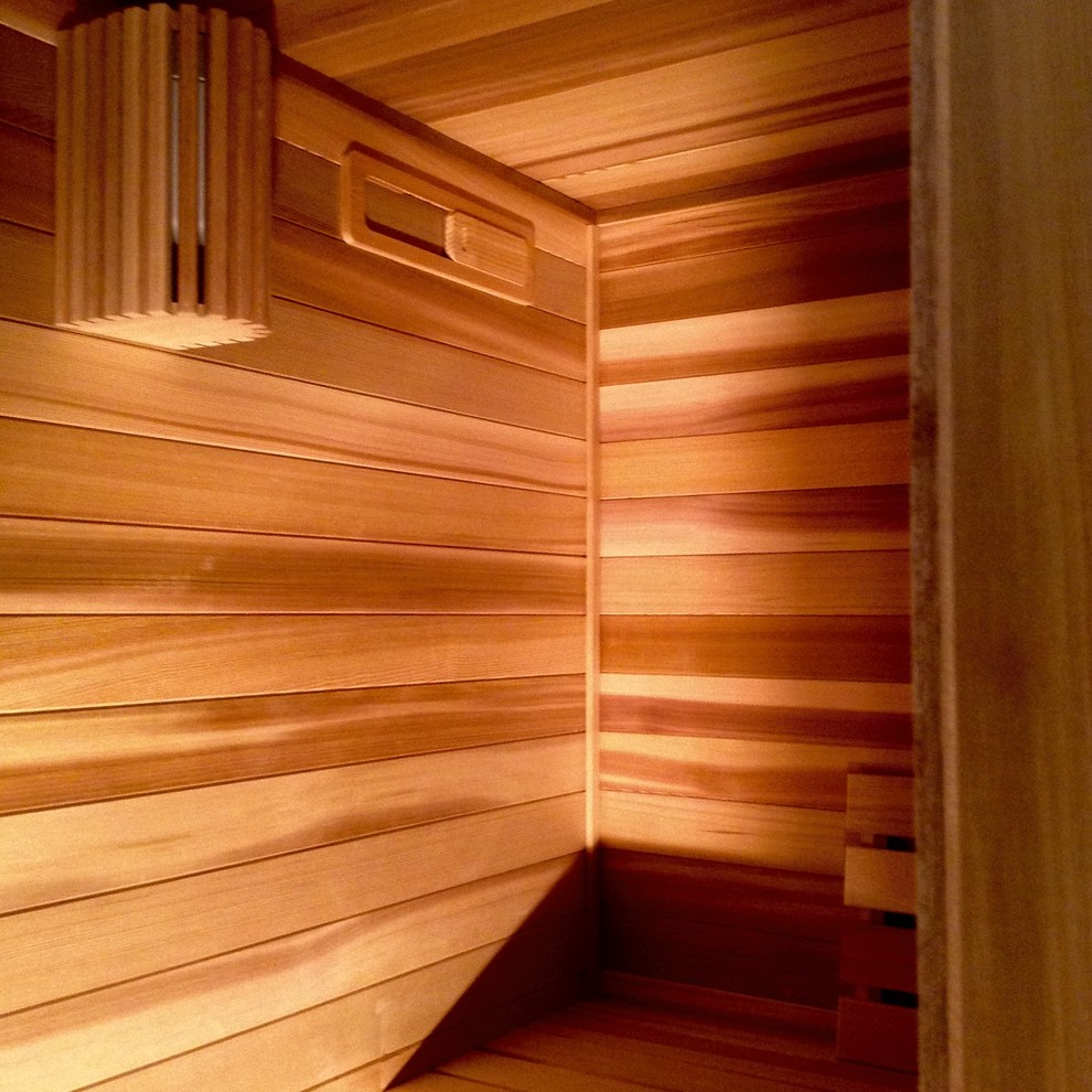 Exemple d'un sauna chic de taille moyenne.