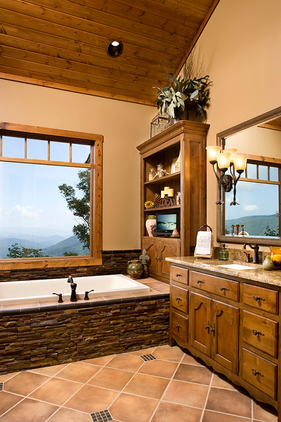 Design ideas for a traditional bathroom in Charlotte.