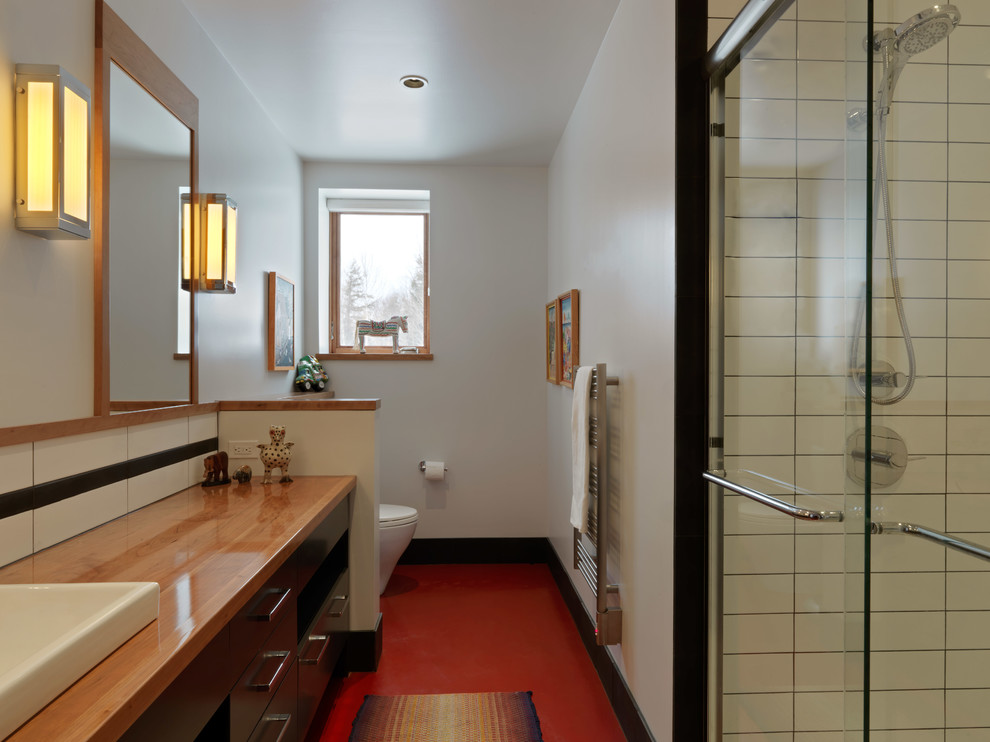 Bathroom - contemporary bathroom idea in Burlington